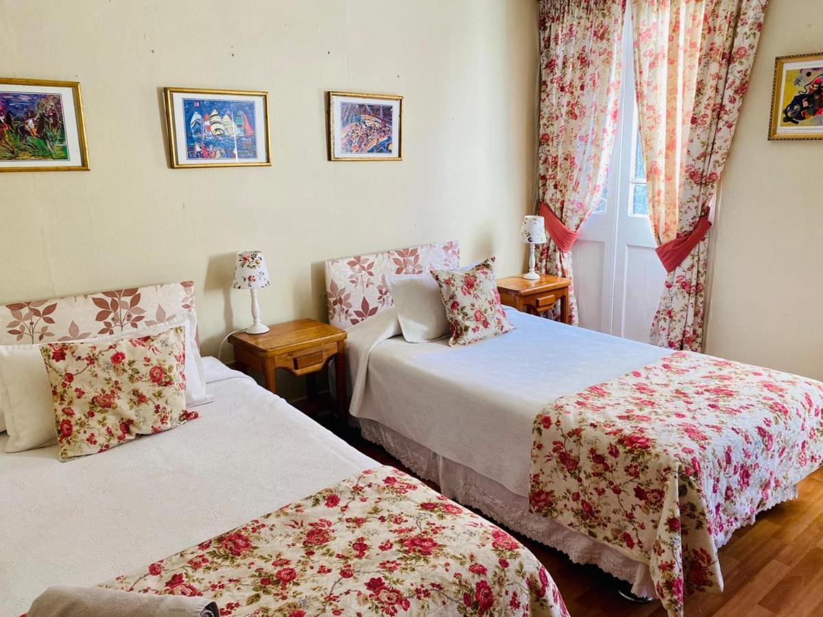 Hostal Plaza Londres 77 Сантьяго Экстерьер фото